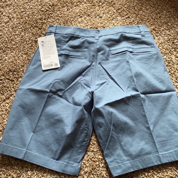 Lululemon Commission Short Classic 9” - Picture 2 of 3